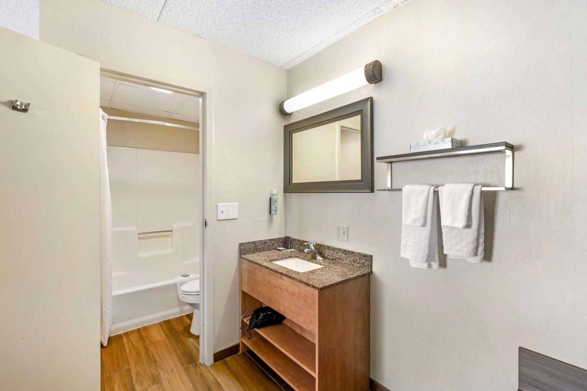 Best Western Rochester Marketplace Inn Bagian luar foto