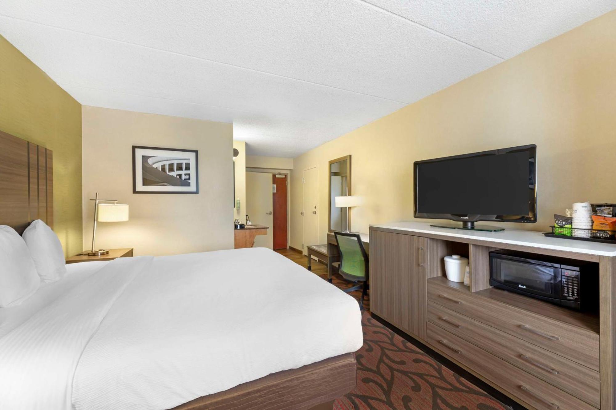 Best Western Rochester Marketplace Inn Bagian luar foto